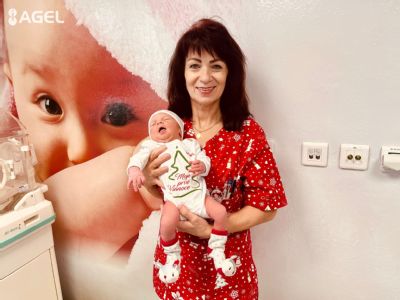  Novorodenecké oddelenie krompašskej nemocnice má vďaka NADÁCII AGEL  nové vybavenie v hodnote 600 eur